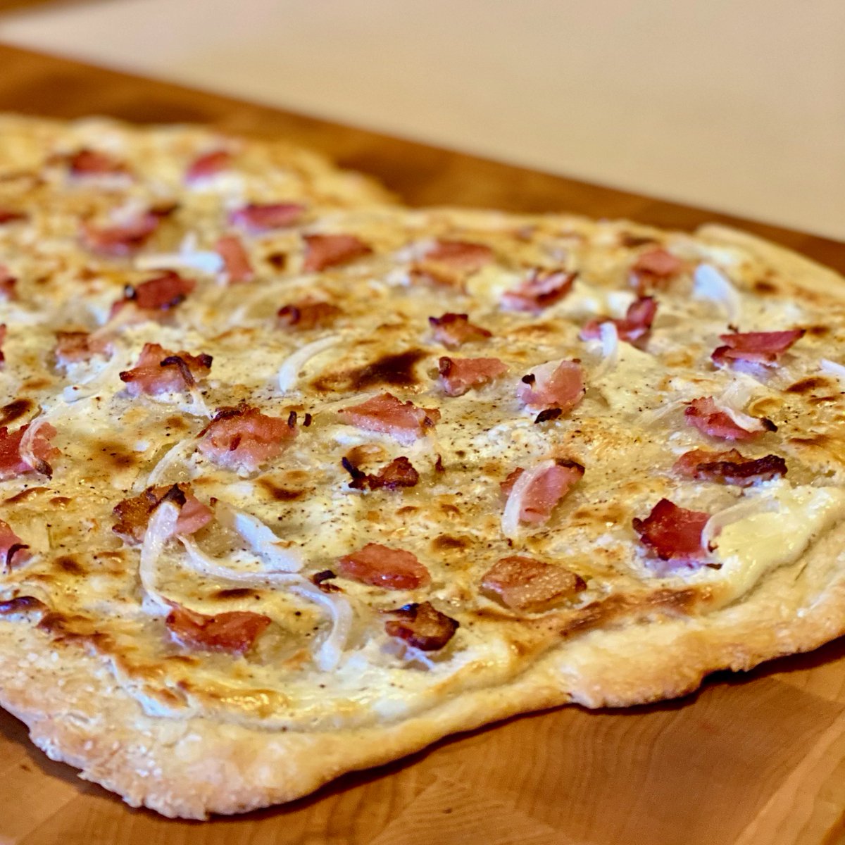 MrsMommy's tweet image. Flammkuchen Elsässer Art. #germancooking