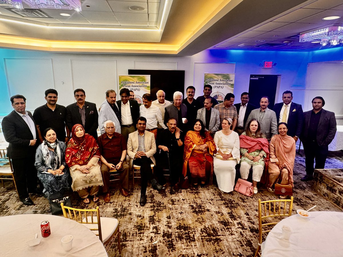 pakuspress's tweet photo. گروندھا کی روح رواں بینا گوئندی نے بھی اپنا تازہ کلام پیش کیا۔
نظامت کے فرائض پاکستان کے صف اول کے براڈکاسٹر خالد حمید نے سر انجام دیئے۔

پاکستانی امریکن پریس ایسو سی ایشن ، واشنگٹن۔
#PAPA2024 https://t.co/HqpHuGjnd6