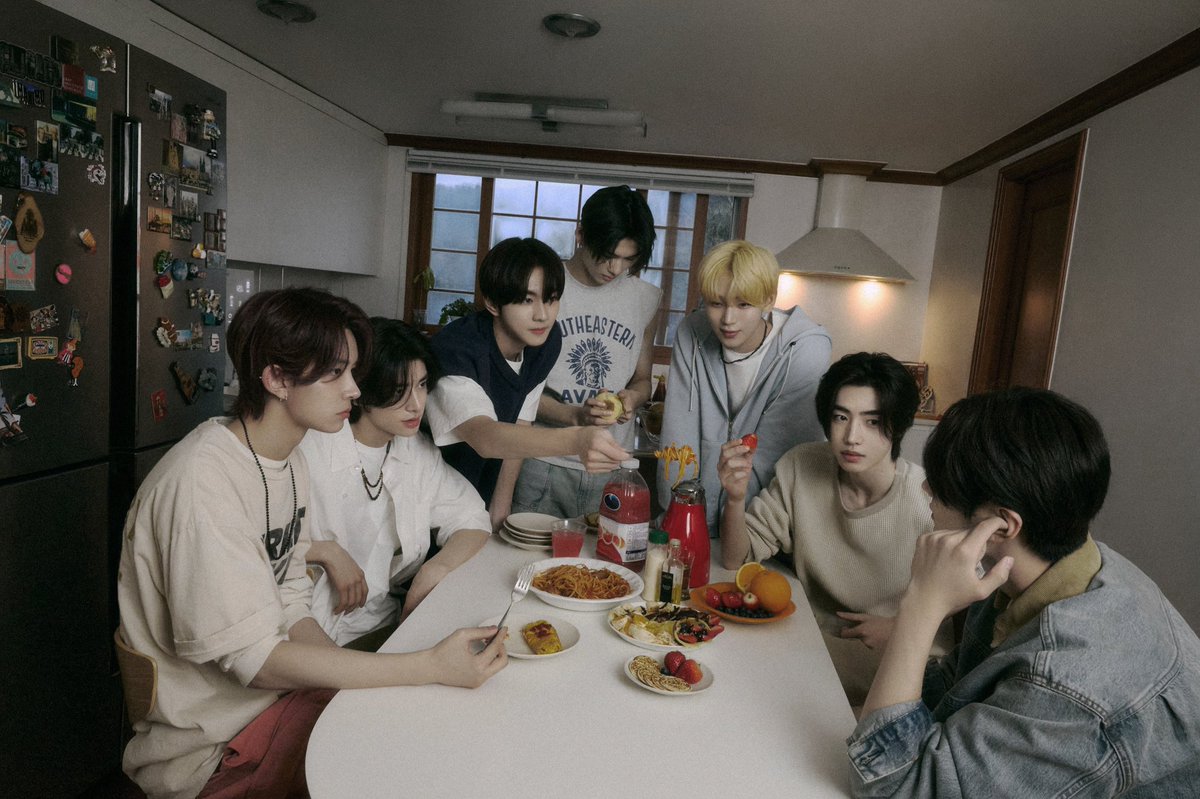 ENHYPEN <ROMANCE : UNTOLD> Concept Photo (ENGENE Ver.)