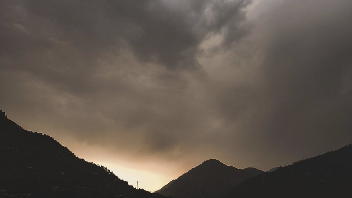 itzappie__001's tweet photo. #kullu #HimachalPradesh #WeatherUpdate #tirthan #jibhi https://t.co/W8M7ySr2gu