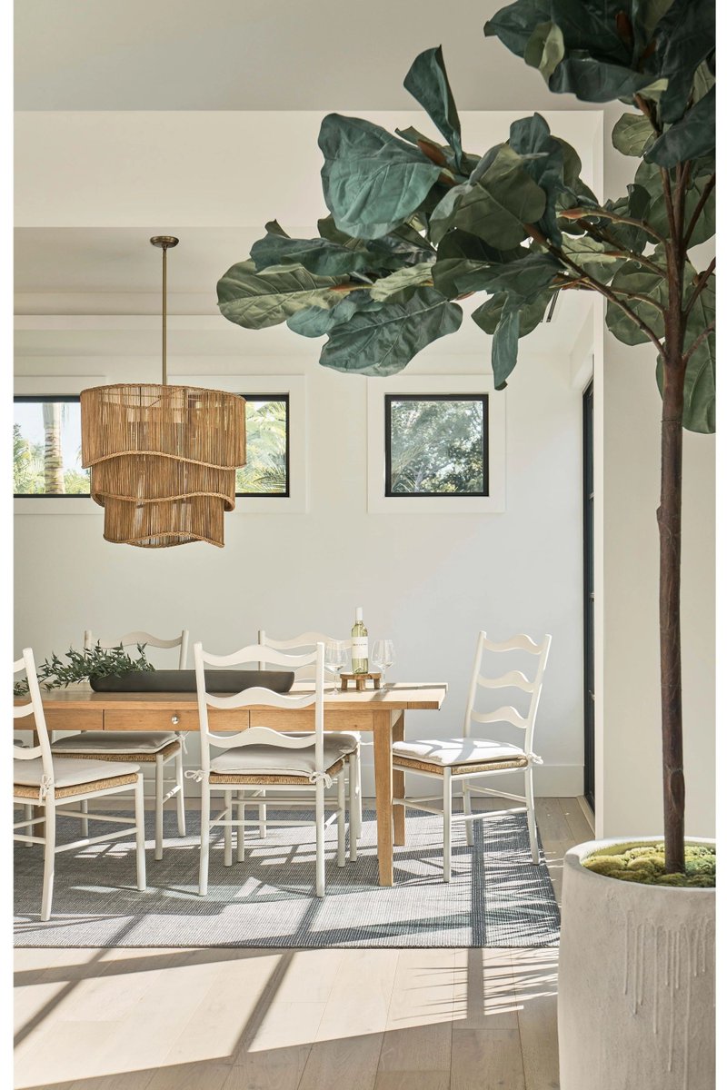 HedgeAppleInc's tweet photo. Our biggest sale of the season is here! 🎉 Save up to 75% and get free shipping on every order. 

https://t.co/yOoNhSuctM https://t.co/fMPaZ3g3fr