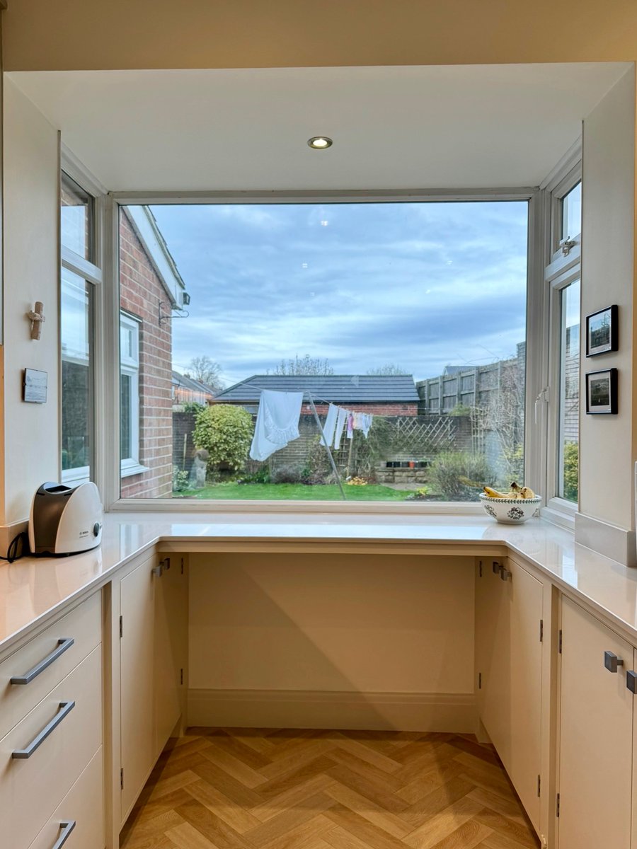 This wonderful breakfast bar is the perfect spot to savour peaceful moments and a hot drink before the day begins. ☕ 😊
