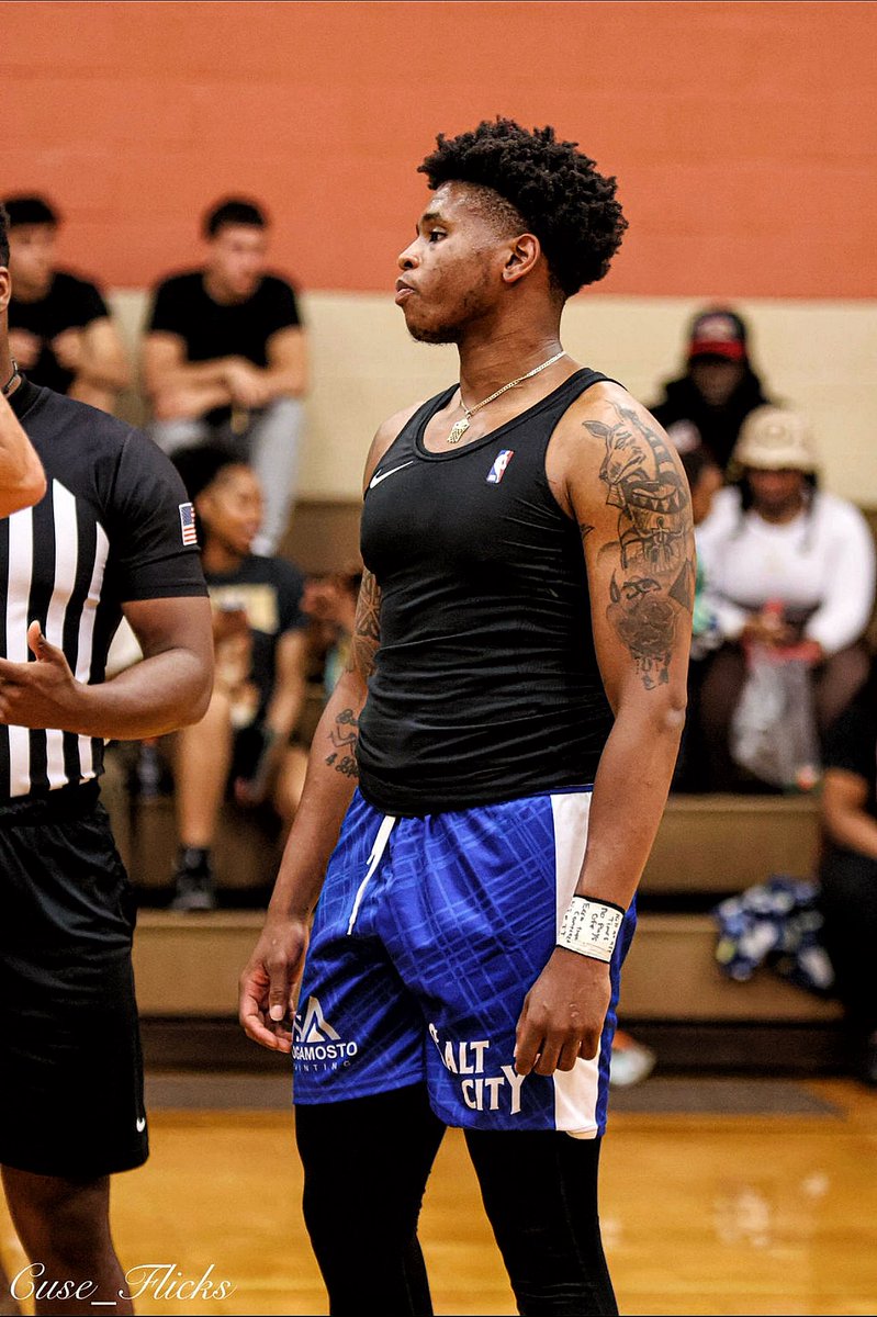 christian simmons tweet media