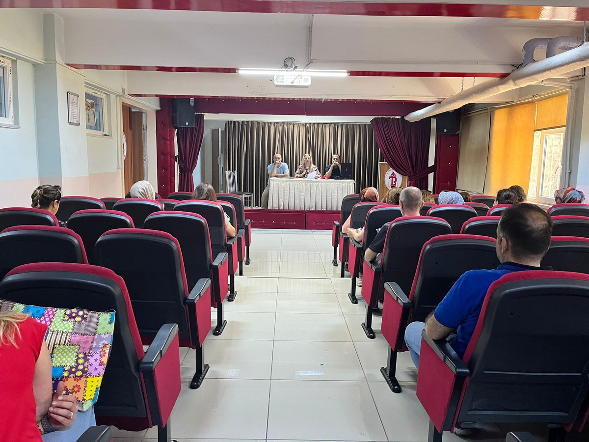 2023 -24 Eğitim Öğretim Yılı sene sonu öğretmenler kurul toplantımızı yaptık.Edebiyat öğretmenimiz Mesut Eroğlu'na plaket takdiminde bulunduk.müdüremiz Ülkü Taşar, müdür yardımcımız Ahmet Öğürt'ün tayinlerinin çıkması nedeniyle <a href="/TokatPal/">pl</a> olarak  fotoğraf çekindik.<a href="/HuseyinKir64/">Hüseyin Kır</a>