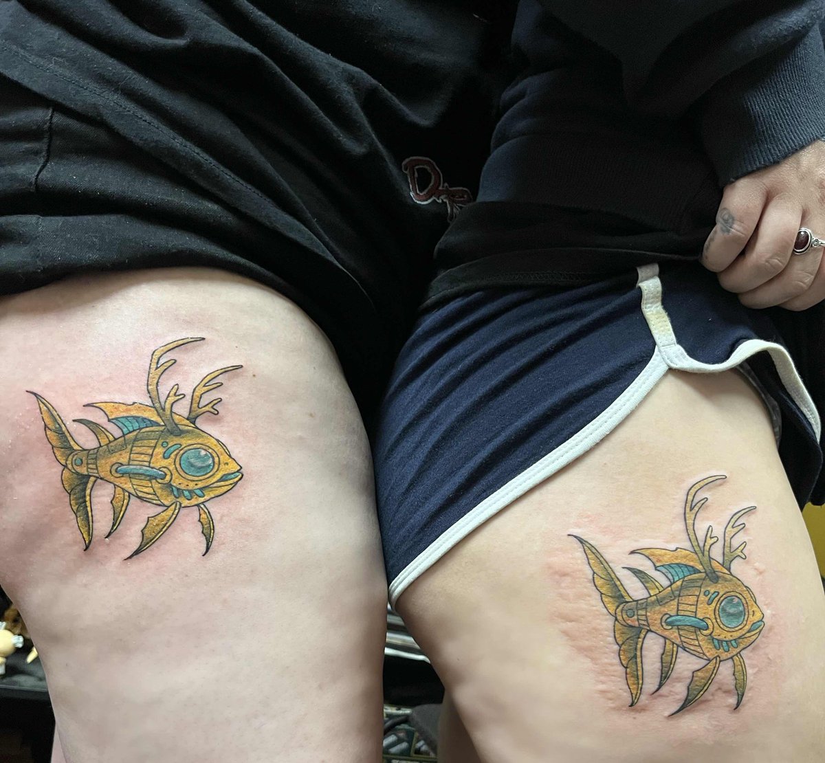 🌊Esmie, Fish wife🏺|🔞 Back on Monitoring tweet media