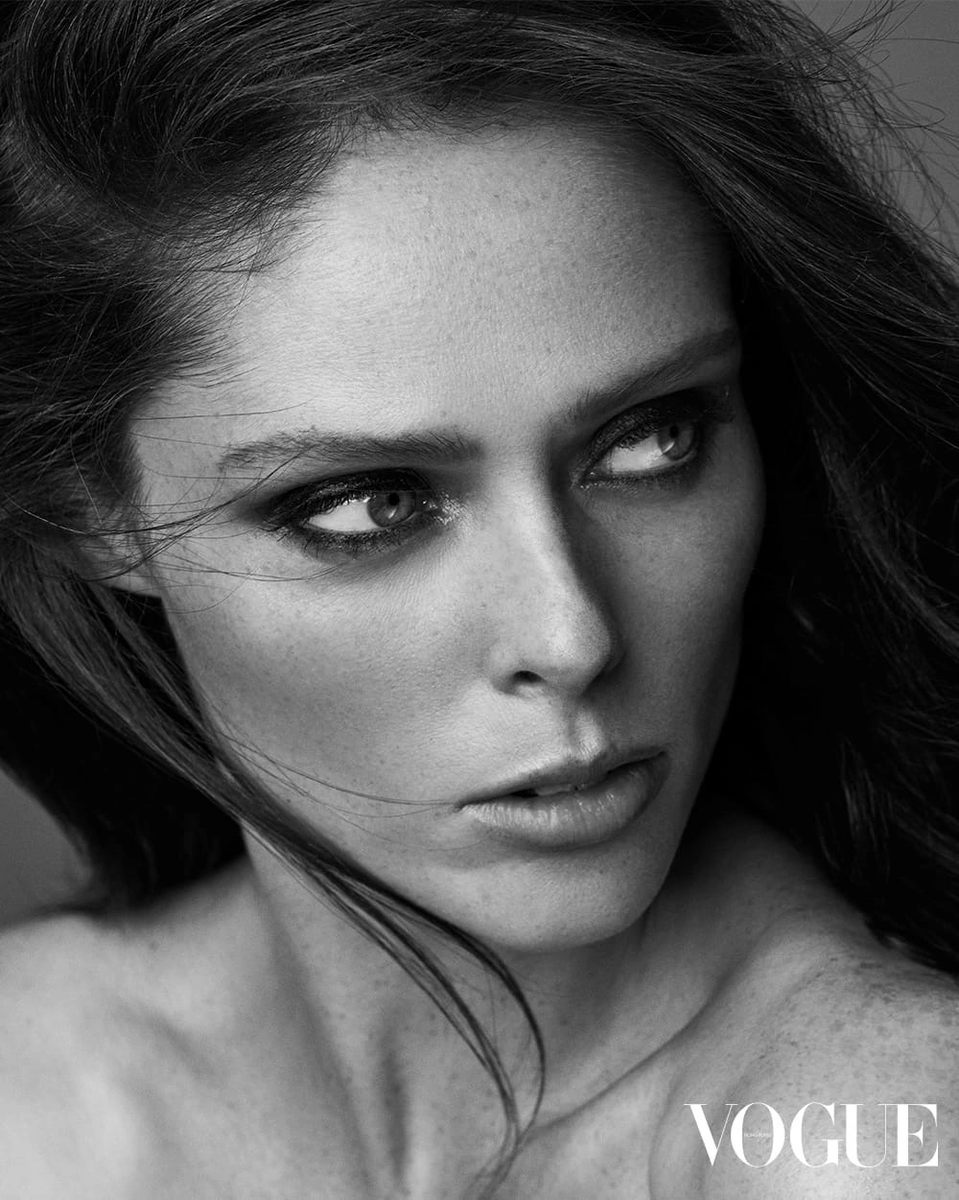 worlds_moda's tweet photo. #editorialsWM (2/2)
#VOGUEHONGKONG,
October 2020.
By #MaxPapendieck
#CocoRocha https://t.co/mxRdS0sDyA
