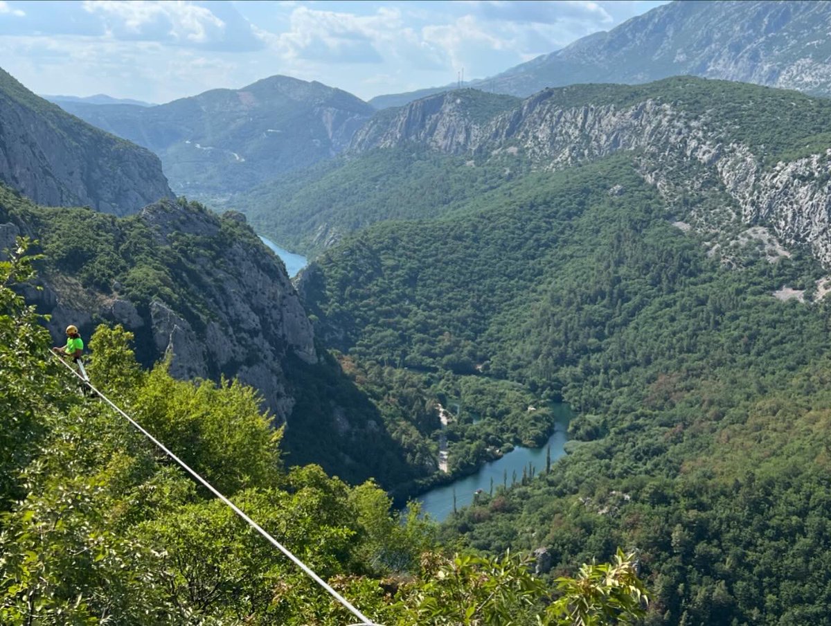 TerpsWBB's tweet image. What an experience zip lining the mountains of Croatia! 🐢🇭🇷