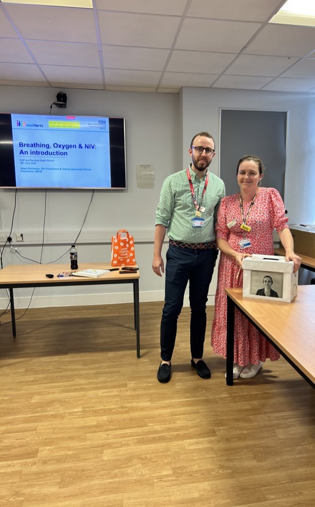 Kelly met Kelly at this weeks Nursing, Midwifery and AHP Grand Round. Thank you very much Adam for a very informative session. 😊

📣 Last call for ideas into the ‘Ways to Save’ suggestion box!