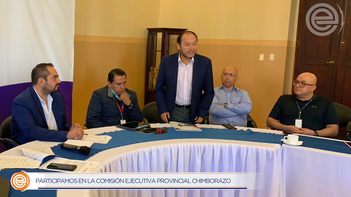 EERSA_EC's tweet photo. GABINETE PROVINCIAL ⚡️✍🏼| Patricio Lalama, gerente de la EERSA,participó del Gabinete provincial convocado por el Gobernador de Chimborazo, Guido Puyol; para establecer objetivos enfocados a  fortalecer y garantizar el suministro eléctrico,ante los desastres naturales presentados https://t.co/3NEauJf8EX