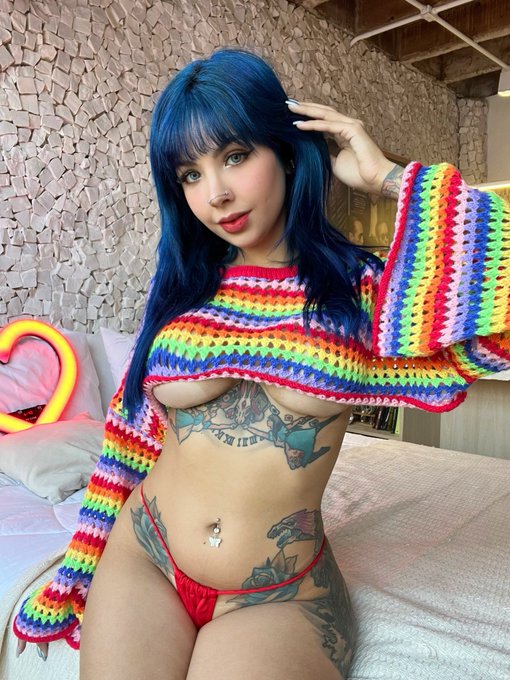 Pride day 🏳️&zwj;🌈bisexuals exist and we are hot af 💗 https://t.co/aC0rD2puIc<a href="/tag/valorantcosplay"class="tags"><span>#valorantcosplay</span></a>