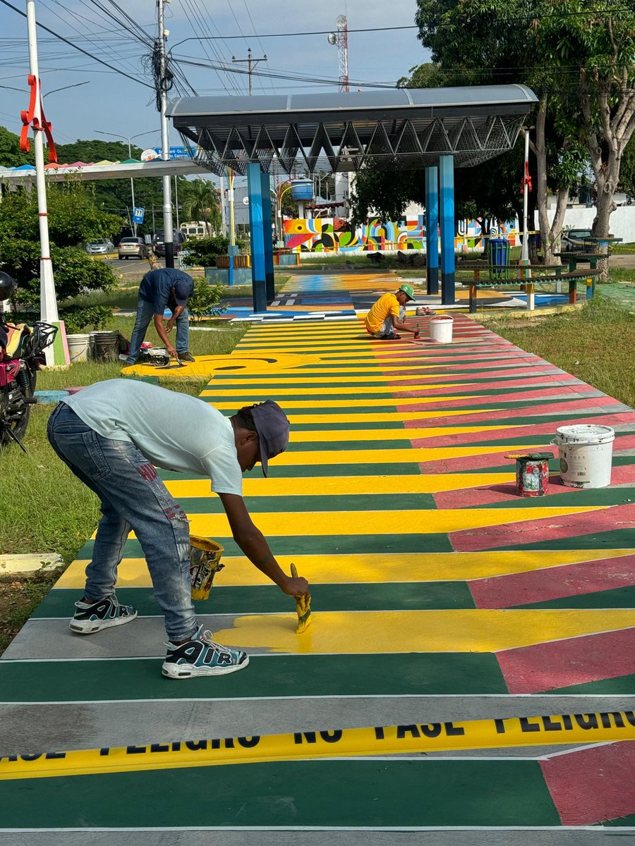 OfeliaPsuv1's tweet photo. Gracias a nuestro Presidente @NicolasMaduro continuamos trabajando en el embellecimiento del Paseo “Las Flecheras” de nuestro municipio San Fernando, espacio para disfrutar en familia.

¡Trabajamos con Amor para nuestro Pueblo! ♥️

@dcabellor @PartidoPSUV https://t.co/Eks3iYq5ph