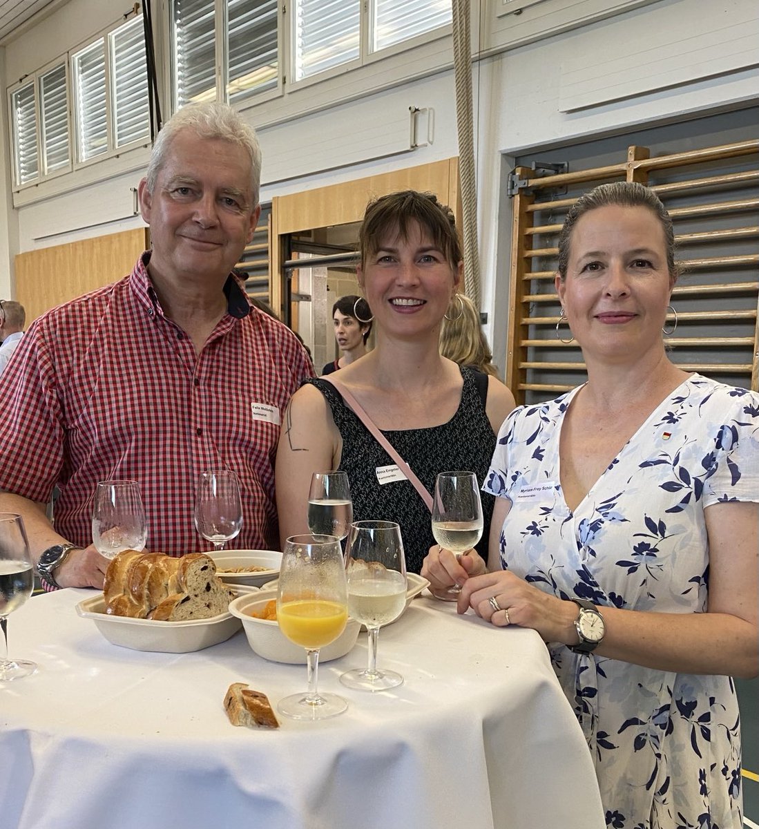 gruene_so's tweet image. #Gratulation #Stüsslingen Im Namen der GRÜNEN gratulieren Anna Engeler, Myriam Frey Schär und Felix Wettstein Stüsslingen zum 800-Jahr-Jubiläum und bedanken sich für ein gelungenes Fest 😀.