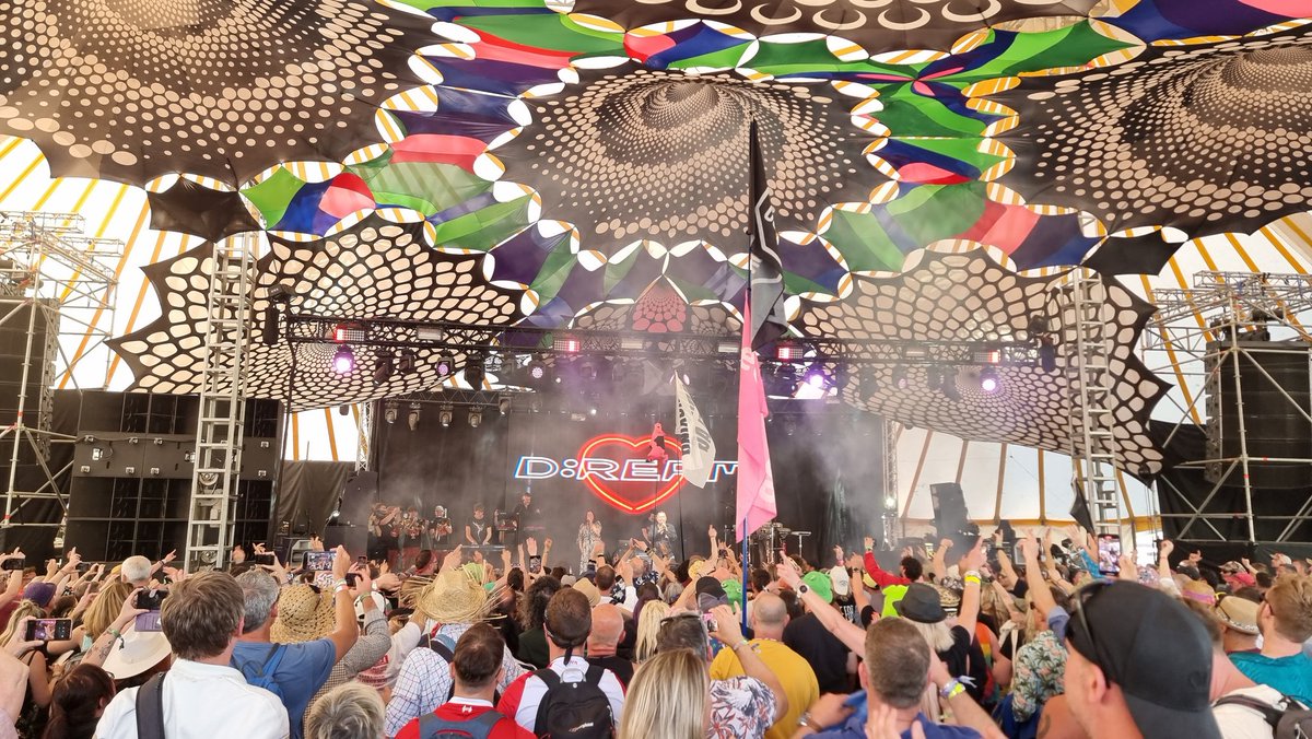 Dukeicon's tweet image. D:ream + Prof Brian Cox + New York Brass Band.

Only at Glastonbury.