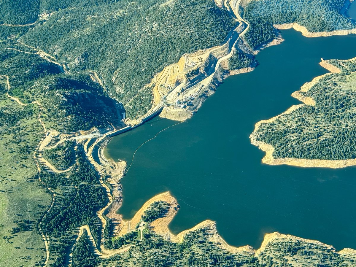 CUBoulderGWC's tweet image. Prior to the GWC 2024 Conference on the CO River, @lighthawk_org and GWC took a group on an aerial tour of Front Range water projects. Read more of @ColoLaw student, Oliver Skelly's experience: colorado.edu/center/gwc/202…

Photos thanks to aerial support by LightHawk. 
#lighthawk