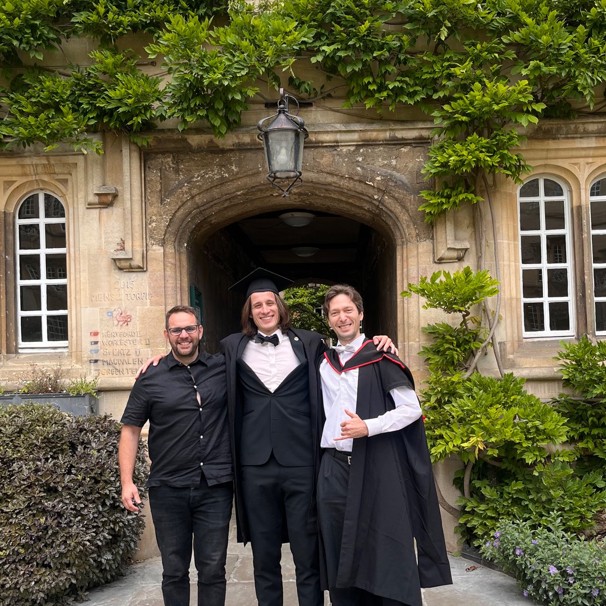 Ferenc Huszár tweet media