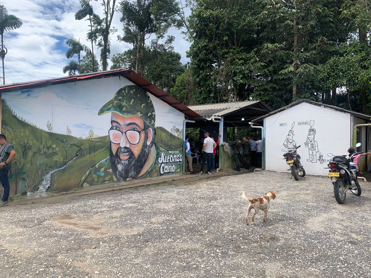SanJose_CP's tweet photo. Hoy queremos brindar nuestro mas sincero apoyo a nuestros compañeros del ETCR Miravalle, la situación por la que están pasando ya la vivimos y no queremos que la situación escale a instancias mayores. @ARNColombia @ONU_es @GobCaqueta @mindefensa @petrogustavo https://t.co/JO5eWnBIXR