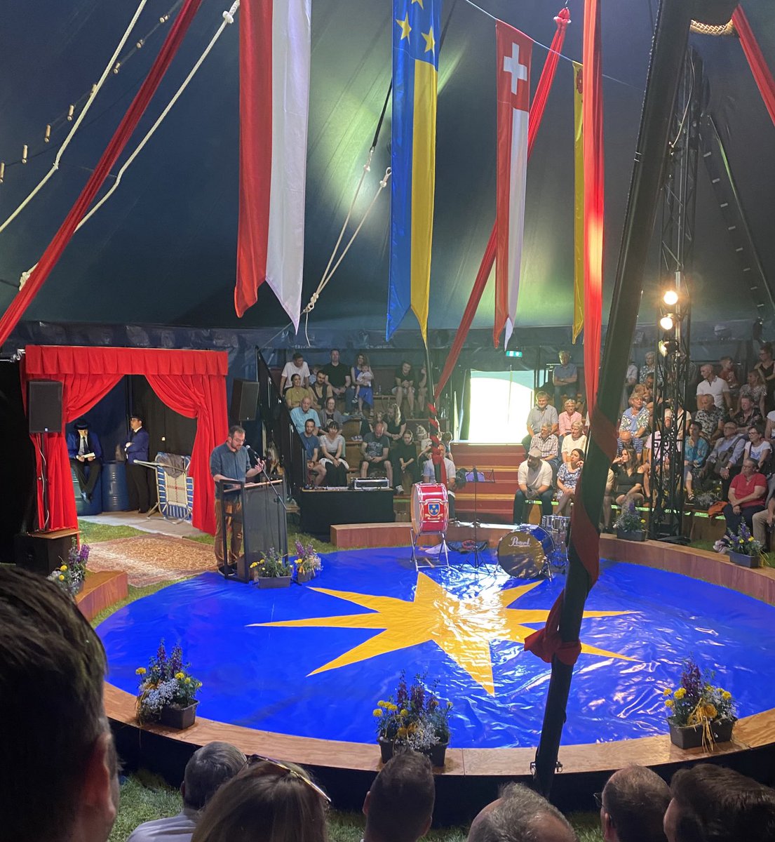 gruene_so's tweet image. #Gratulation #Stüsslingen Im Namen der GRÜNEN gratulieren Anna Engeler, Myriam Frey Schär und Felix Wettstein Stüsslingen zum 800-Jahr-Jubiläum und bedanken sich für ein gelungenes Fest 😀.