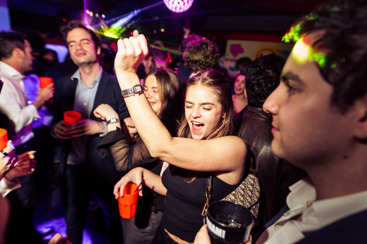 Maggies_Club's tweet photo. That Friday feeling at Maggie's! 🎉🕺 #Maggies #Maggiesclub #80s #chelsea #chelseaclub #nighout #london #nightclub https://t.co/tP6JiuE8vt