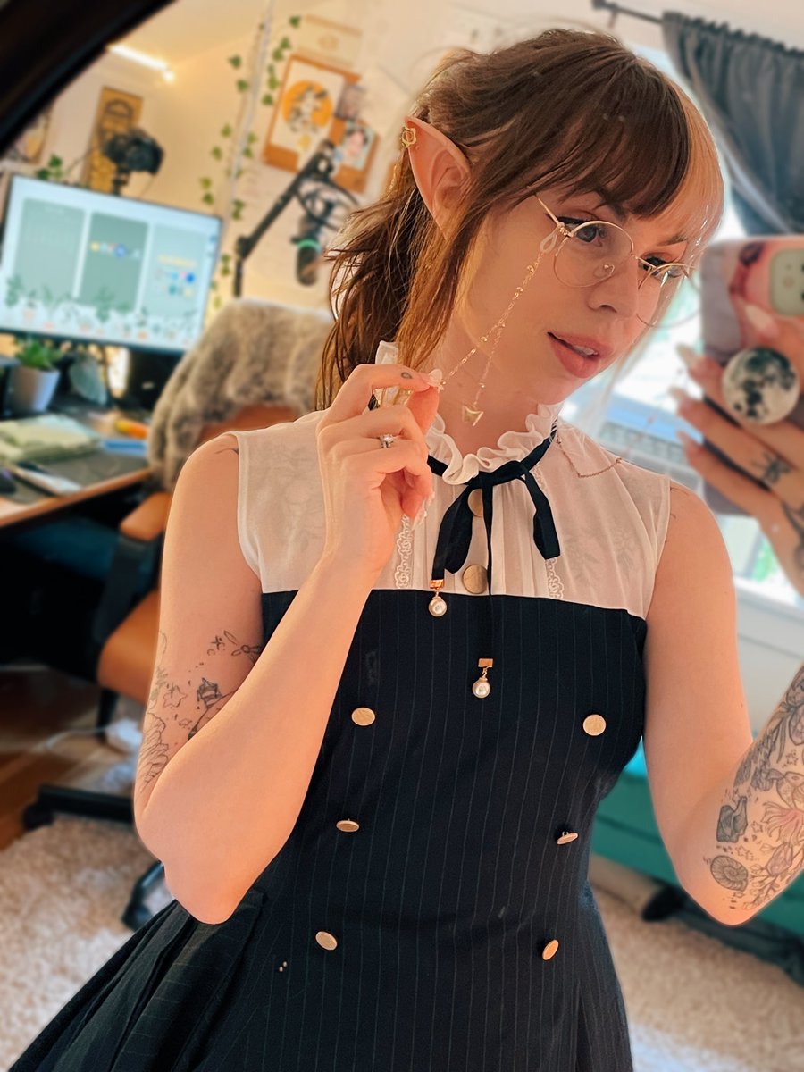 ashleyteacozy's tweet image. 📚