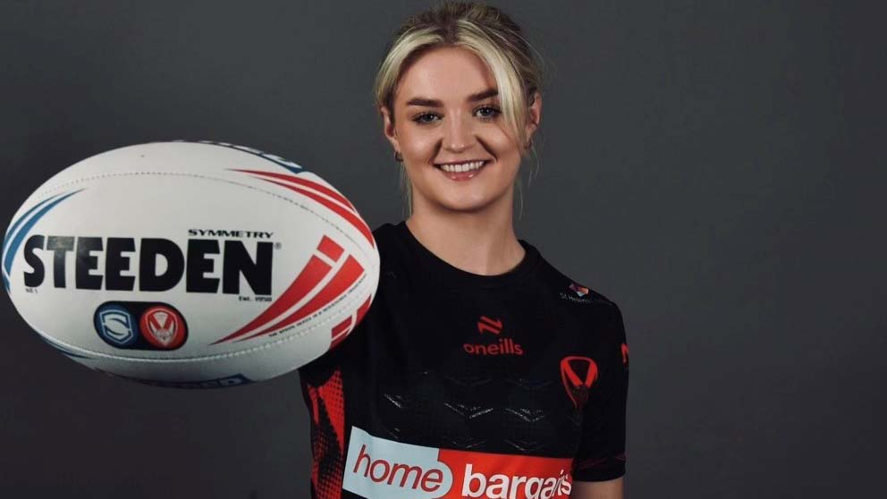 🏉 Good luck to student Erin Stott who has been selected for the England Women's rugby league squad when the team takes on France tomorrow!
Erin has just finished her second year studying Sports and Exercise Science with <a href="/Hud_HHS/">School of Human and Health Sciences</a> at Huddersfield. 

#HudUni #WomensRugbyLeague #WRL