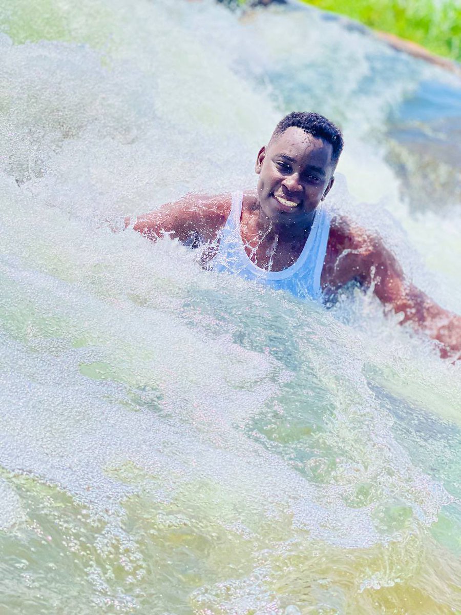 Asili_Africa's tweet image. Why did the lion cross the road?😂
To get to the Asili Africa Expeditions safari on the other side!  Join us for an adventure where the wild meets the wonderful. #SafariHumor #AsiliAfricaExpeditions #WildAdventures #Travel