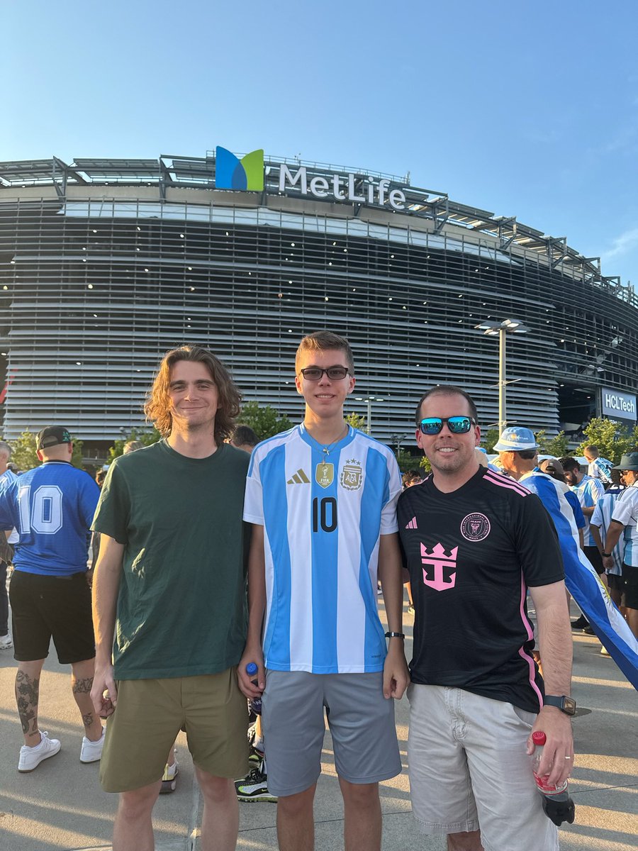 cbland22's tweet photo. Had a great trip to #NYC this week to watch #LionelMessi and Argentina battle Chile in the #CopaAmerica2024 ⚽️ https://t.co/nEiPx8OF7z