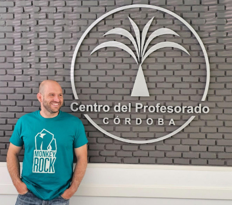 CEP Córdoba (@cepcordoba) on Twitter photo Hoy despedimos a nuestro compañero Manuel Jiménez (<a href="/manolitotic/">Manuel Jiménez</a>), que en septiembre vuelve a las aulas.
Os dejamos la entrevista que le hemos hecho para la #RevistaECO, donde nos habla de su paso por el CEP y su visión actual de la formación.
revistaeco.cepcordoba.es/index.php/2024… Hoy despedimos a nuestro compañero Manuel Jiménez (<a href="/manolitotic/">Manuel Jiménez</a>), que en septiembre vuelve a las aulas.
Os dejamos la entrevista que le hemos hecho para la #RevistaECO, donde nos habla de su paso por el CEP y su visión actual de la formación.
revistaeco.cepcordoba.es/index.php/2024…