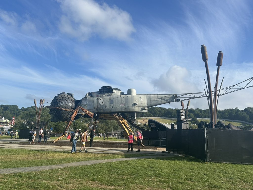 Glastonbury Live tweet media