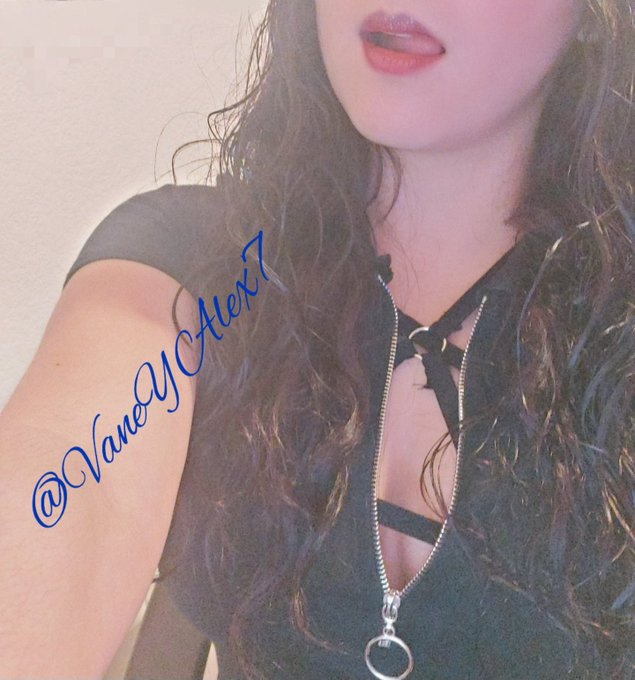 Viernes casual!! Que plan tienen para hoy? 🔥 😈 https://t.co/TmUnEDHM3X<a href="/tag/nuevafotodeperfil"class="tags"><span>#nuevafotodeperfil</span></a>