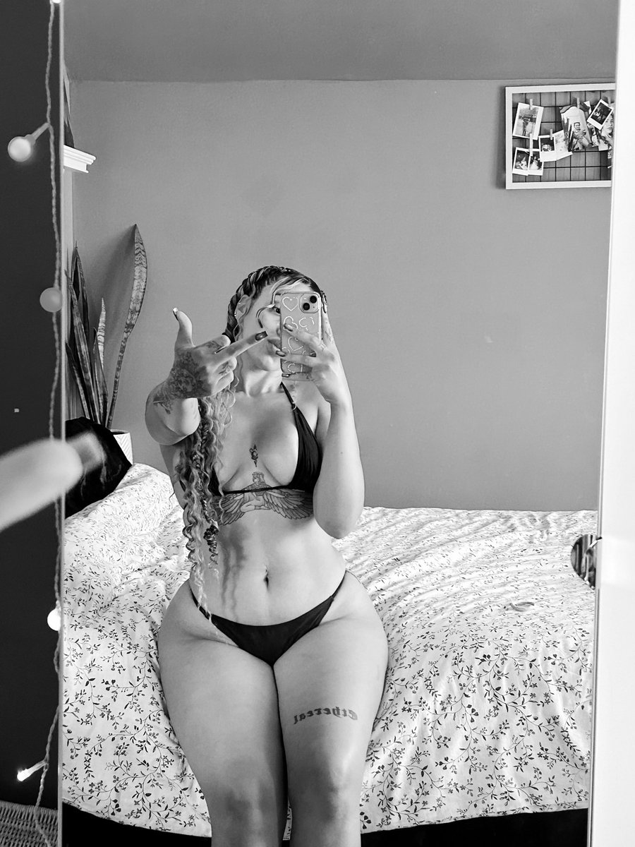 trapsvd's tweet photo. just a random mirror selfie dump🤪 https://t.co/Vrco6LJqII