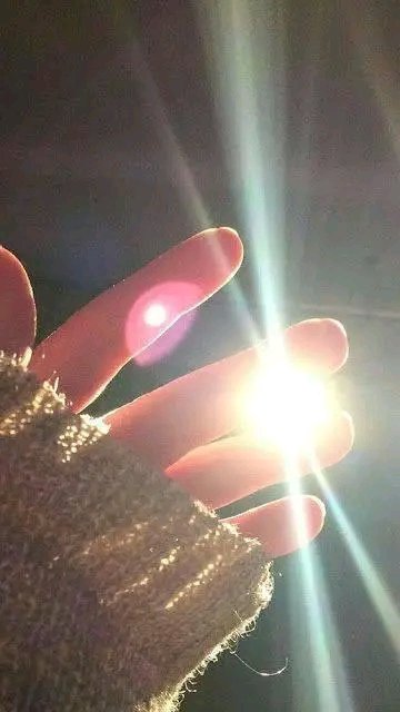 TuzitaPintora's tweet photo. "Sentir la magia en cada
ser que me regala su luz,
en cada instante sin tiempo.
.. Porque sintiendo
ando por la vida . 
Y sintiendo.. Puedo Ser." https://t.co/ONHDL3LFOM