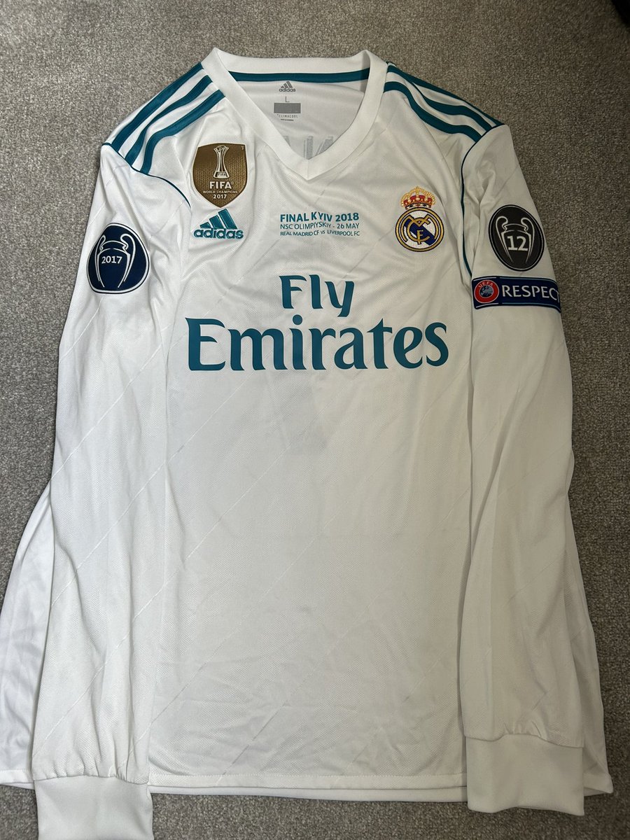 Tomcurl1_'s tweet photo. Men’s large Real Madrid shirt from 2017/18 very good condition £115 including postage to UK https://t.co/xBMaasLjGm
