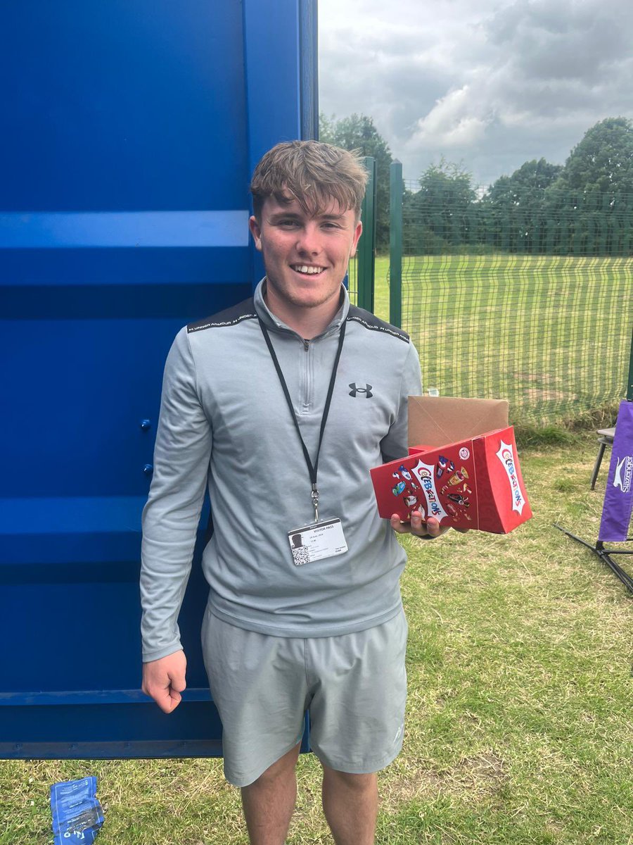 RichmondHillPA's tweet photo. What an absolute pleasure it has been to welcome Oscar Jones back to Richmond Hill on his Trident placement. He has been a superstar all week and Mrs Scanlon’s extra pair of hands. Thank you Oscar the children have loved your enthusiasm and sport knowledge 💙@HelloRidgewood https://t.co/SonuvigJ0t