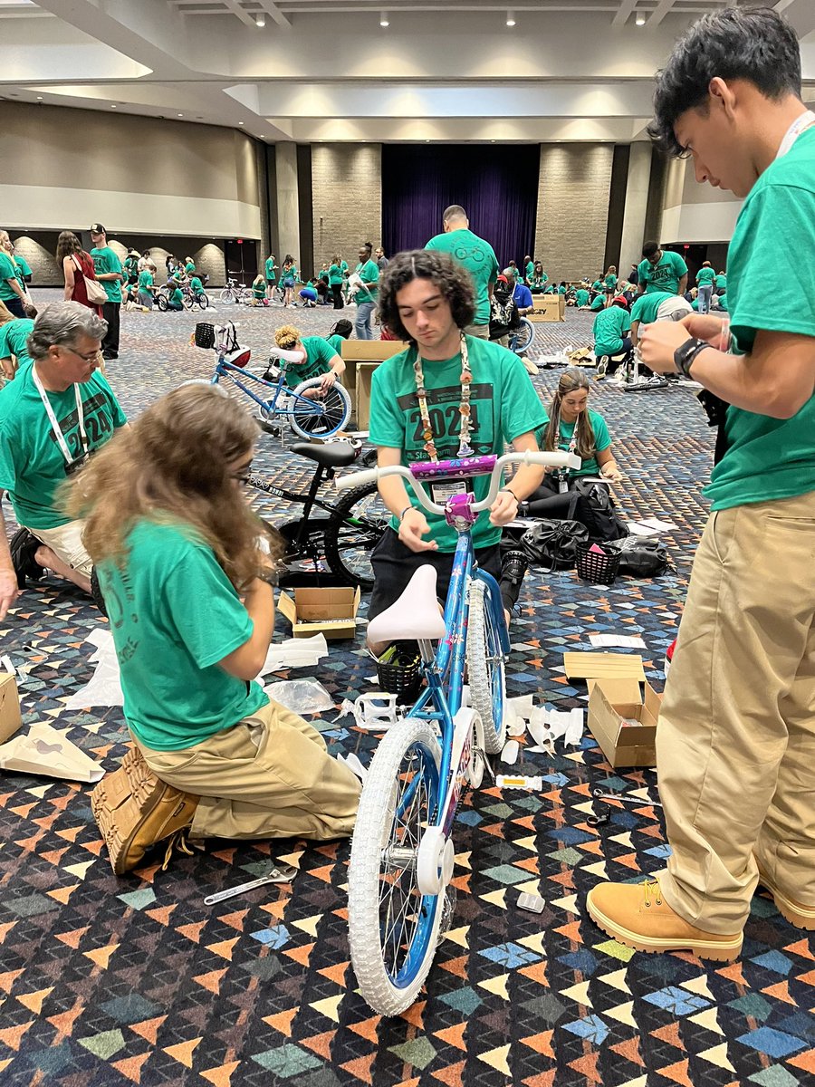 NEHASHOP's tweet photo. SkillsUSA Nationals Community Project; building bikes for the local YMCA. 
#girlsingear #SkillUSANationals2024 https://t.co/uRbkOSbqGu