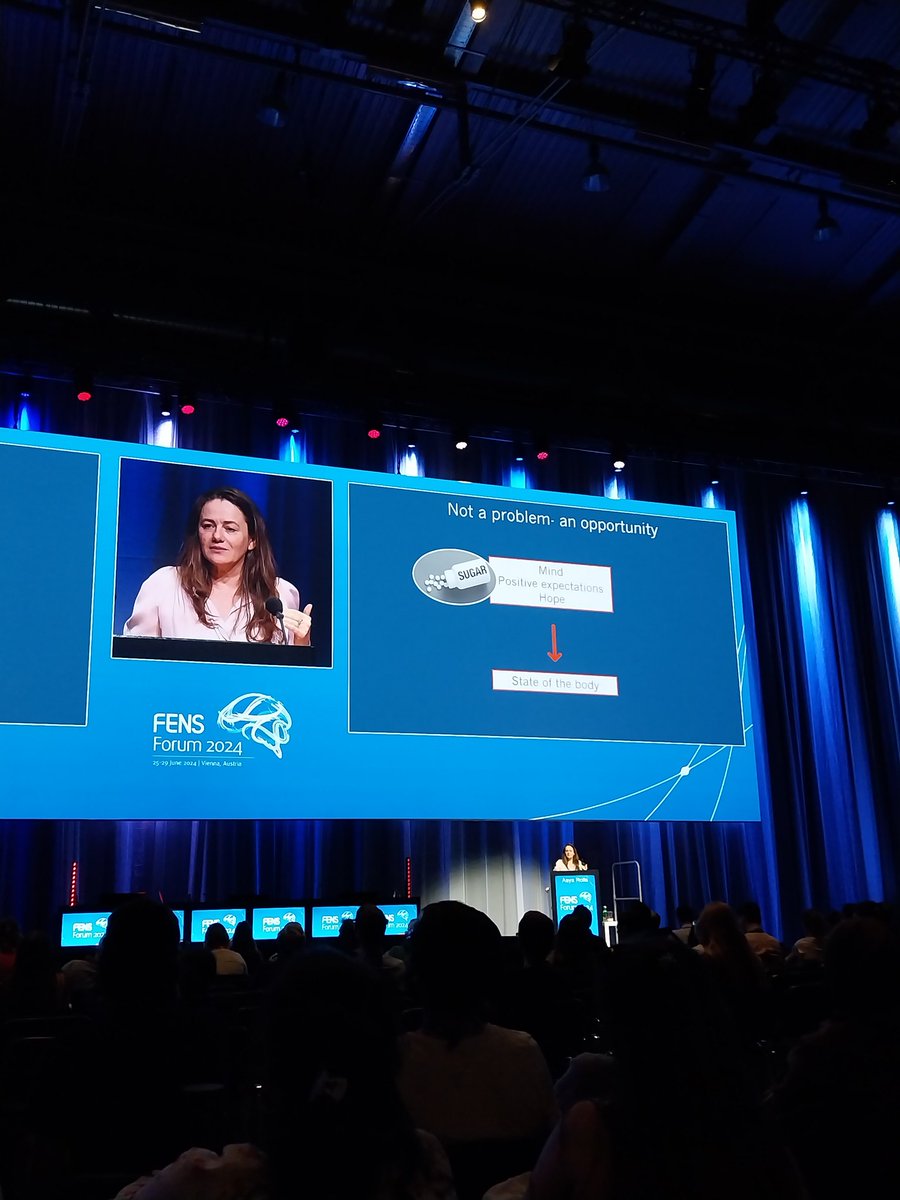 CastanySilvia_'s tweet photo. Amazingly inspiring plenary lecture from Asya Rolls @rolls_asya #fens2024 #braintobody #immunoception π§ https://t.co/tf4lthwWlR
