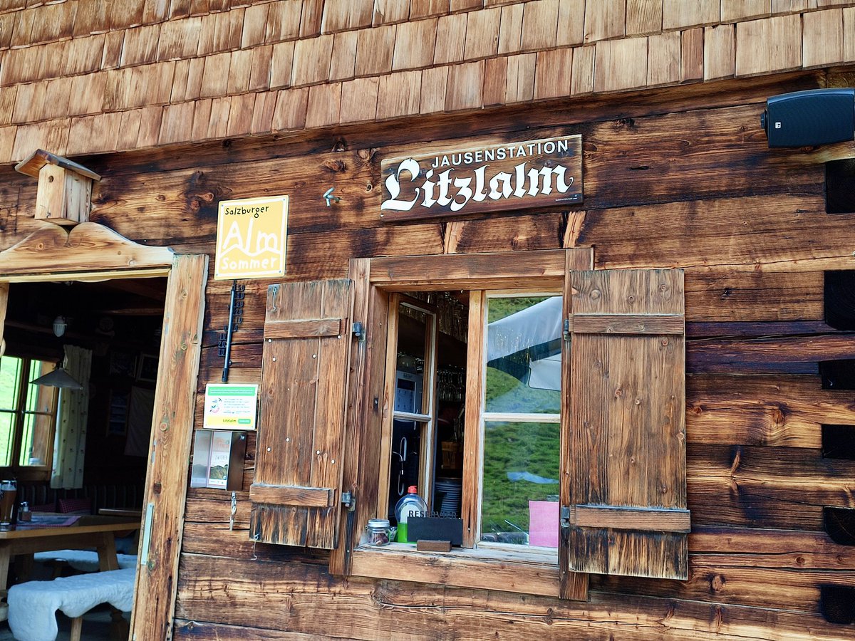 HildeStroobant's tweet photo. 🥾👣😎 … 29.290 stappen! 
#Bindalm #Litzlalm 🇦🇹 https://t.co/HHd2VJWTqk