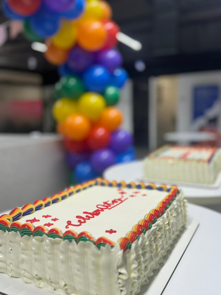 Ontem foi dia de #CelebrAtos!  
 
Reunimos o #TimeAtos para celebrar mais um ciclo dos nossos aniversariantes do mês, um evento que já se tornou tradição por aqui.  
 
Confraternizar, cantar “parabéns” e comer um bom bolo, reforça o nosso momento de integração #PowerOfWe.