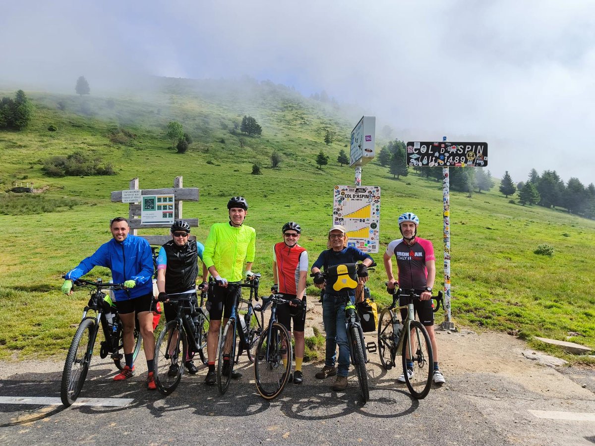 Rutx13's tweet photo. Avui al #coldaspin hem conegut en Paco Tortosa (https://t.co/DnmiXeBpML) i el seu fill Lluís de Xàtiva. Tot un referent de cicloturisme. https://t.co/7DjHsckntN