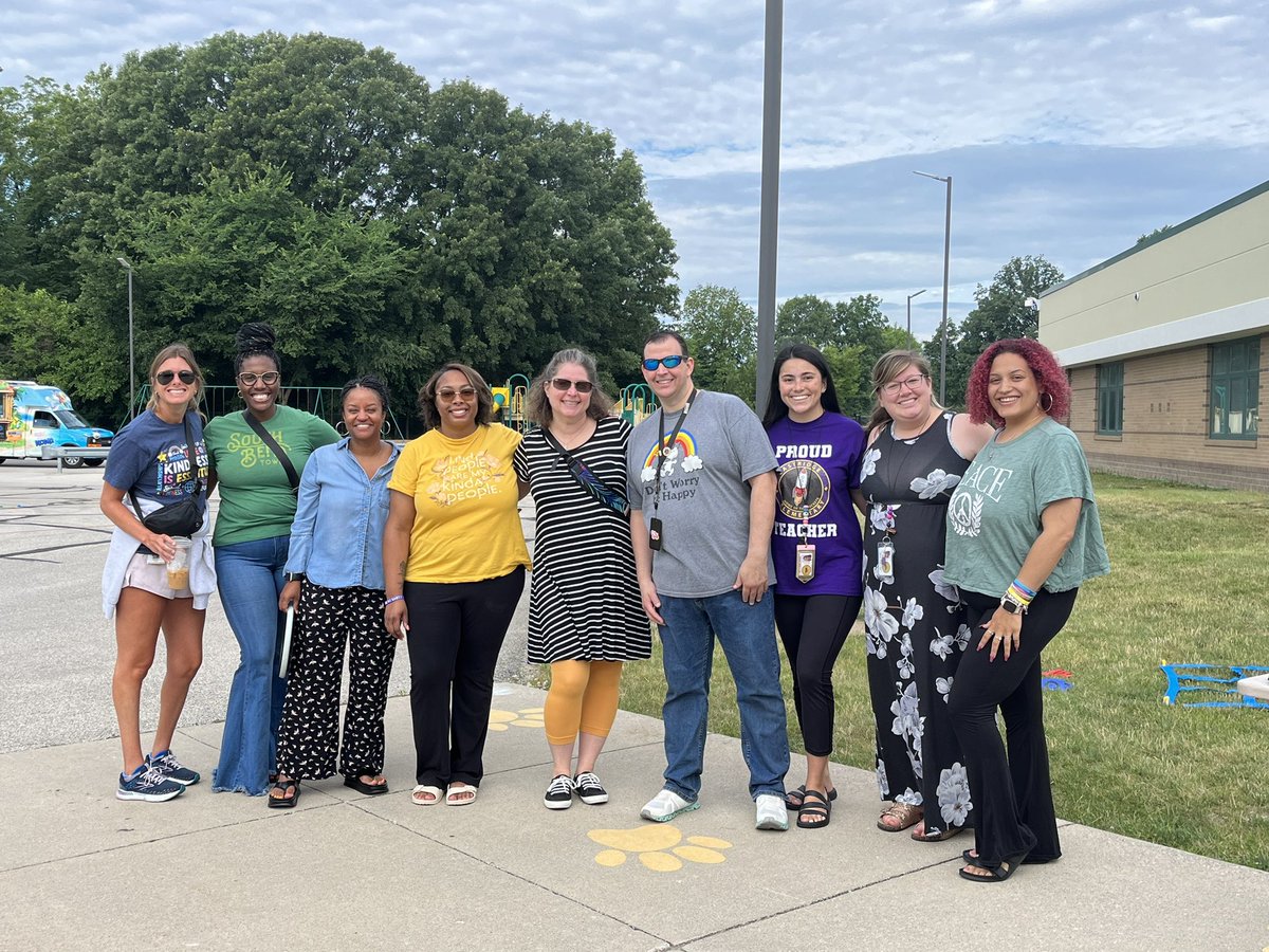 Had the best time teaching summer school with my <a href="/eastridgeelemen/">eastridge elementary</a> family! #warrenwill