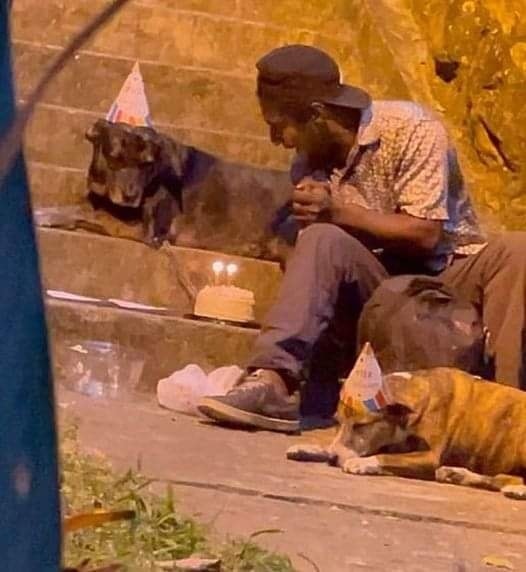 _XDogs's tweet photo. Some people are poor, but rich by heart. https://t.co/RUGnVDLSBr
