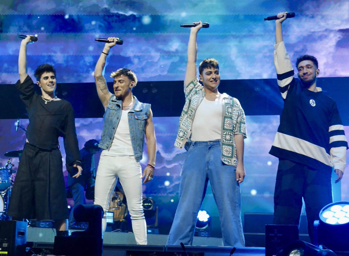 madconciertos's tweet photo. Os dejamos por aquí algunas fotos del concierto de OT 2023 ayer en el Wizink ⚡️Muchas más por Instagram ☺️
#GiraINGOT23 #OperacionTriunfo #OT23 #OTEnConcierto #OTMadrid https://t.co/qCY4kGnWYr