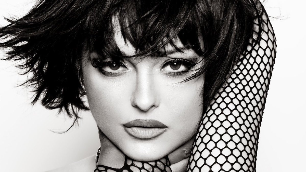 Bebe Rexha Perú tweet media