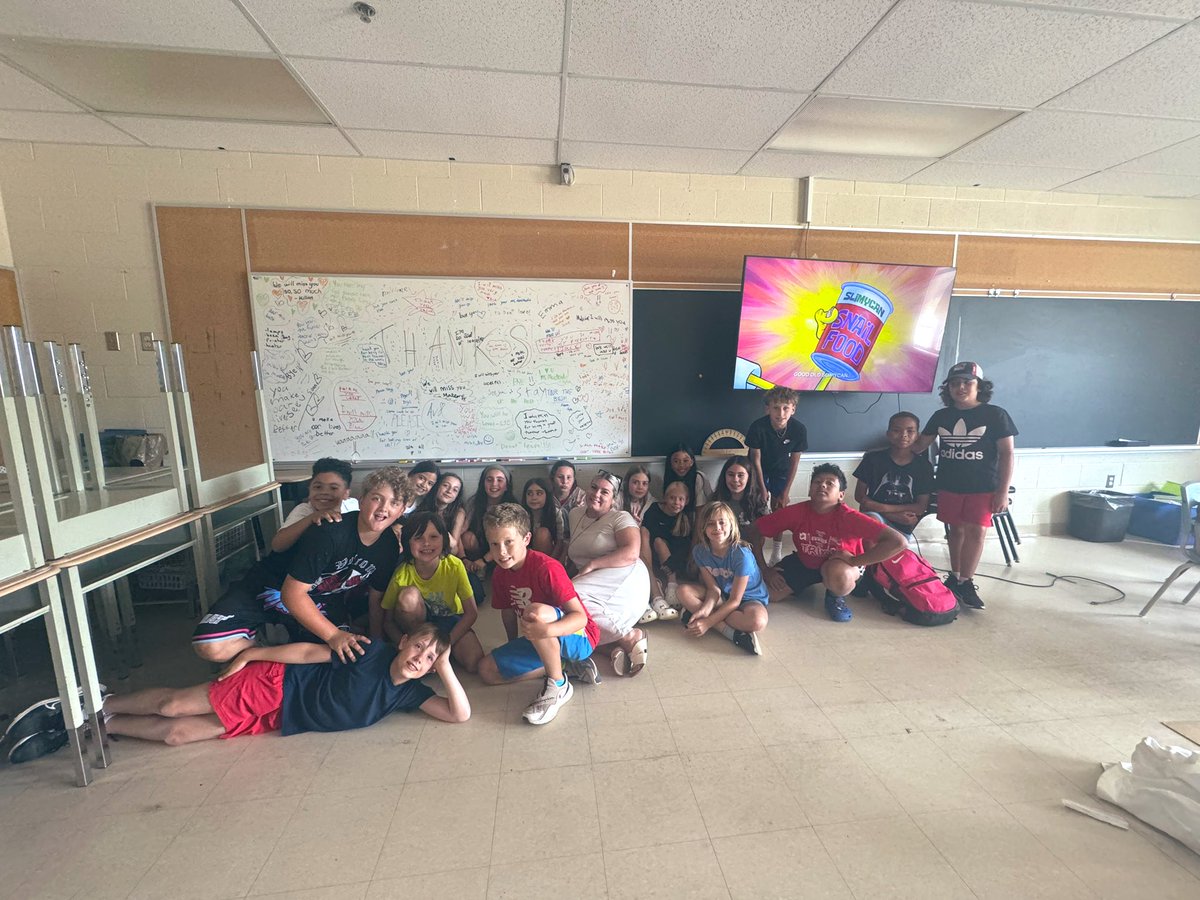 machado_ms's tweet image. And just like that, another school year comes to an end. The impact my kids, colleagues, and the community left on me was more than I could’ve ever imagined. Thank you from the bottom of my heart 🤍I’ll truly miss my @SJPIIOakville fam! 🫶🏻