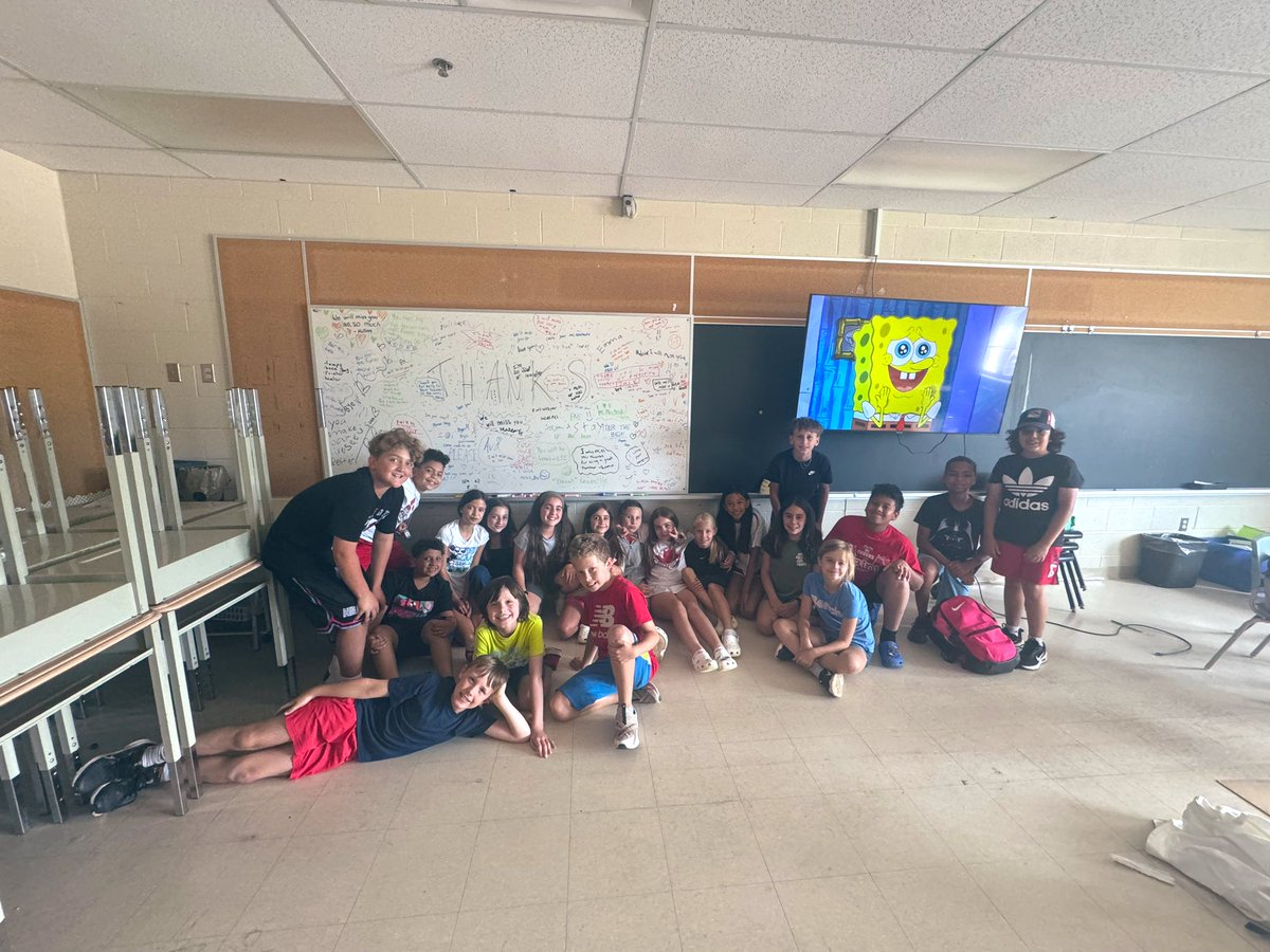 machado_ms's tweet image. And just like that, another school year comes to an end. The impact my kids, colleagues, and the community left on me was more than I could’ve ever imagined. Thank you from the bottom of my heart 🤍I’ll truly miss my @SJPIIOakville fam! 🫶🏻