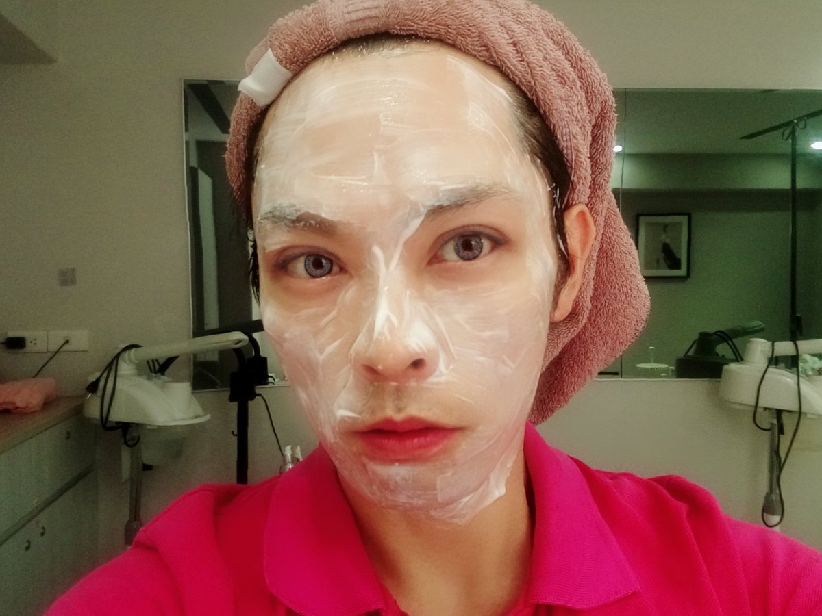 FionaChen1981's tweet photo. 男人是無恥的
可能偷吃醜胖老熟，
甚至偷吃有鳥鳥的偽娘
因為男人要的，很簡單！
…而為了得到疼愛，
姨可是下足功夫呢
甭說多P群交、拳交SM，
姨都能玩得起
（但沒辦法乳交，遺憾）
ps.
可惜姨老了，沒勇氣拋下一切，
不然若能徹底整形，
以阿姨的財力&amp;嬌小的身軀
必可解鎖「百屌騎」 https://t.co/DS3meYfowF