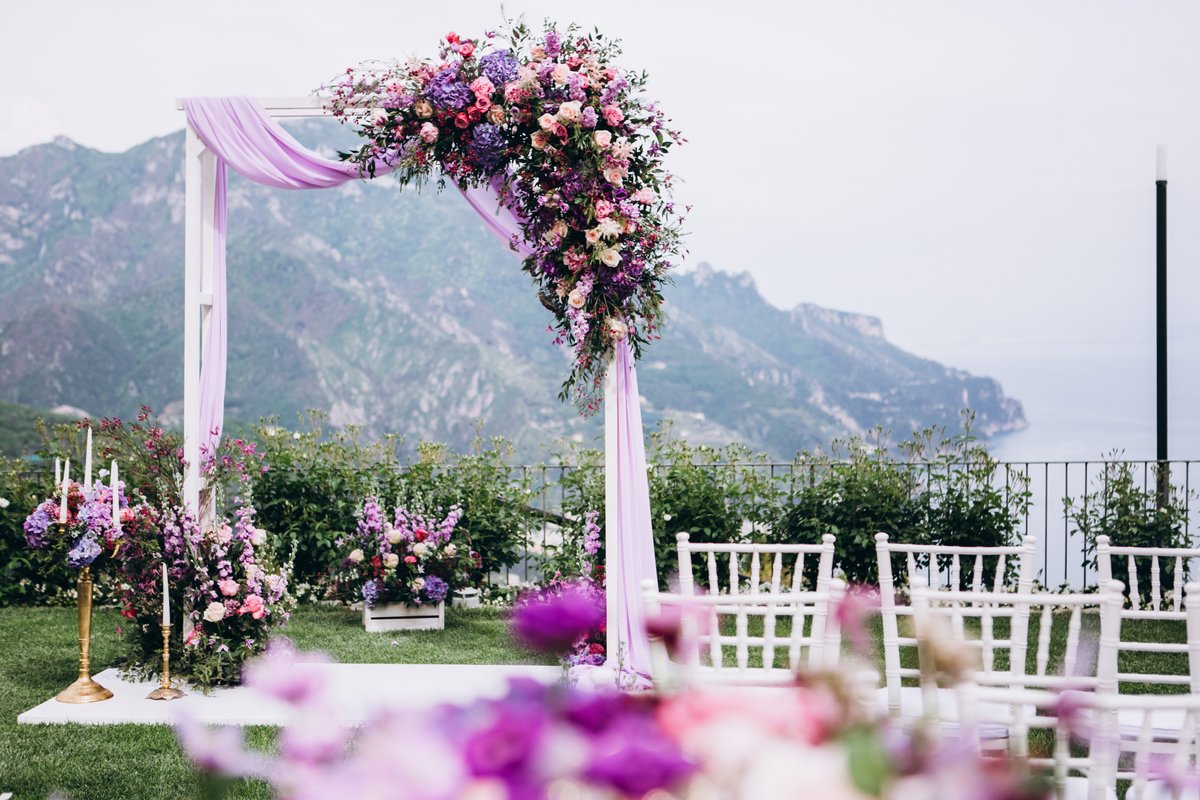 Tip of the Week: Create a memorable entrance with a grand floral archway. Make a statement as you walk down the aisle.

#WeddingTips #FloralDesign #EventStyling