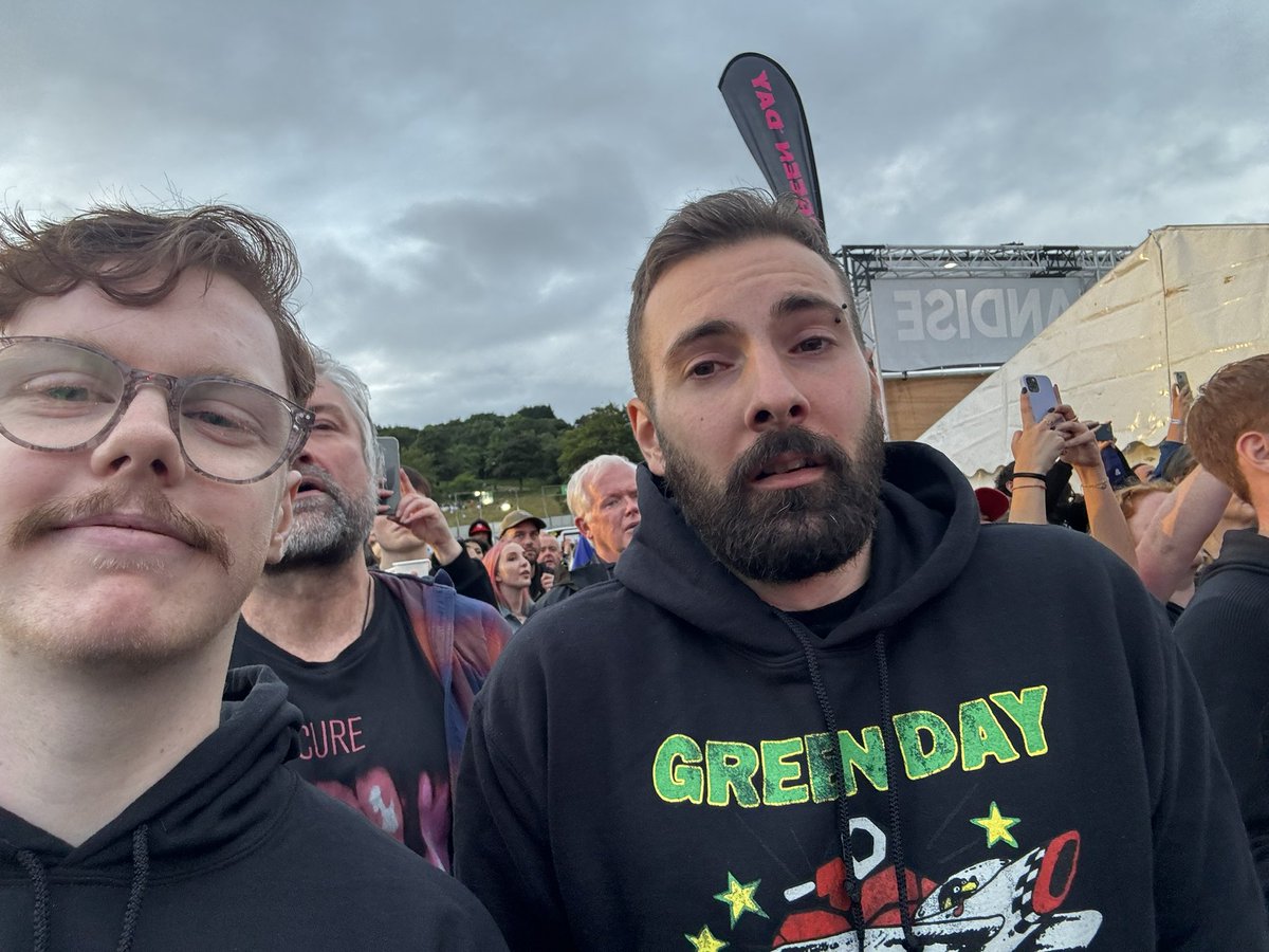 Reece 🍓🫙 tweet media