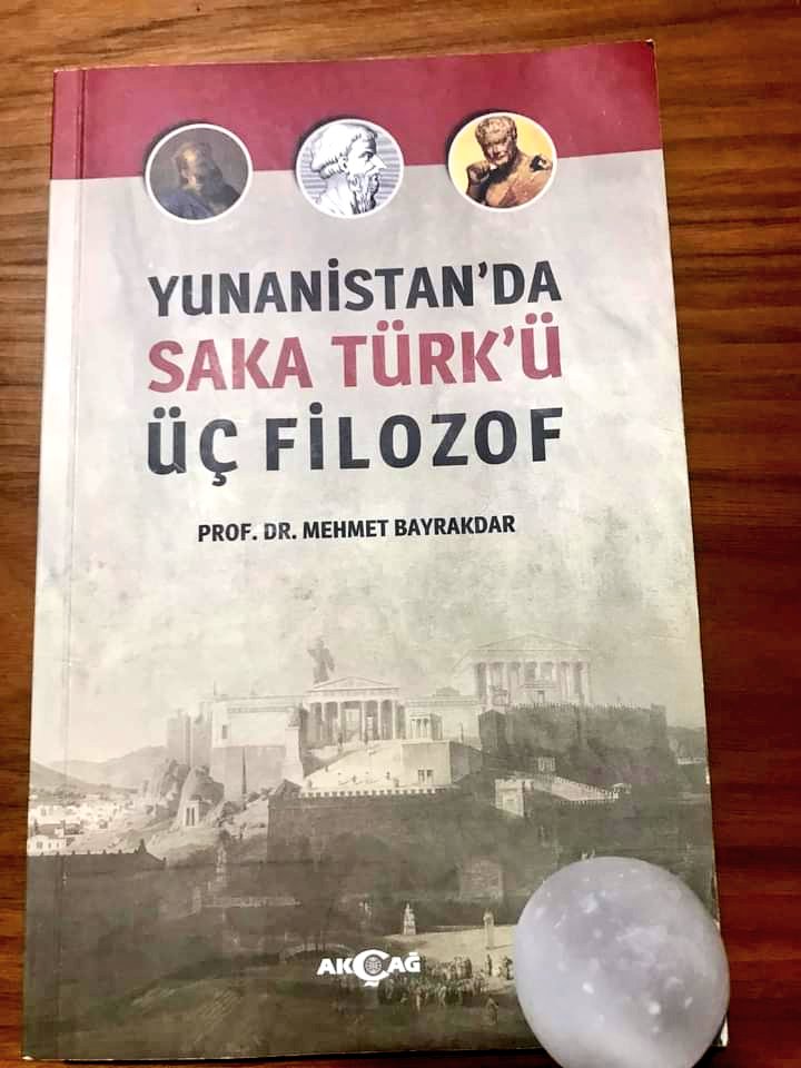 Saka_larr's tweet photo. Çok güzel açıklama. 
Sadece Anadolu'da bilinen 190 büyük kurgan, Tümülüs var. Binlerce yıldan beri var. Alacahöyük kurganları açıldığında Atatürk en az 7 bin yıldır Anadolu'dayız demişti çünkü Alacahöyük kurganı Neolitik devre ait yani en az 7-8 bin yıl öncesine aitti. Kurganı sadece eski Türkler yapardı Şaman/Kamlık İnancındaki Atalar kültü gereği. 
Umarım anlaşılır olmuştur. 
Konuyla ilgilenmek isteyenler için bu kaynaklar kâfidir.