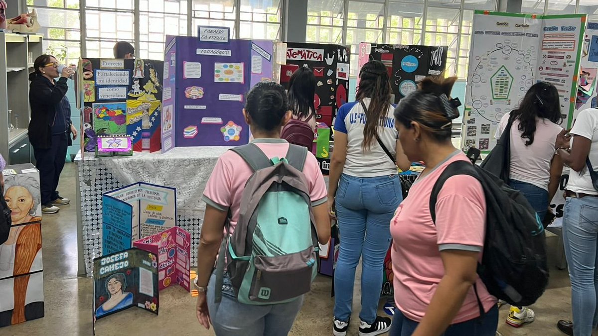 Edu_Caracas's tweet photo. El Congreso Pedagógico en su fase estadal reunió a todos nuestros coordinadores de invest. y formación, quienes presentaron  ponencias sobre temas relevantes como el potenciamiento de dominios y  procesos cognitivos, la calidad Educativa y la invest. evaluativa.

@_LaAvanzadora https://t.co/35E8PqIvdS
