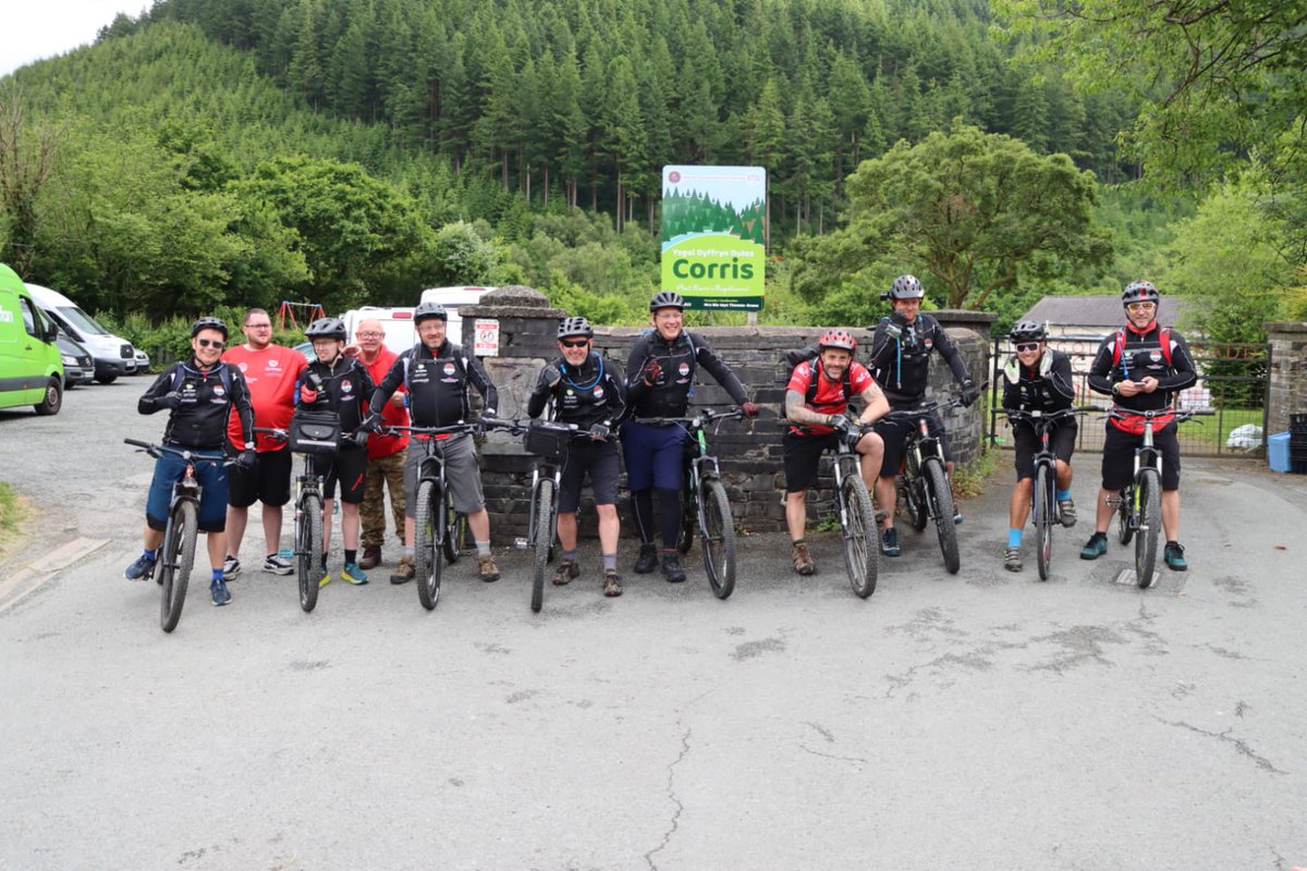 RMB2002's tweet image. Day 2 complete of #bikeboatboot challenge for @tyhafan @5in55 team are the toughest strongest group of guys. Brutal day covering 75km. Now for some food shower and bed ready for day 3 justgiving.com/page/boggisbik…